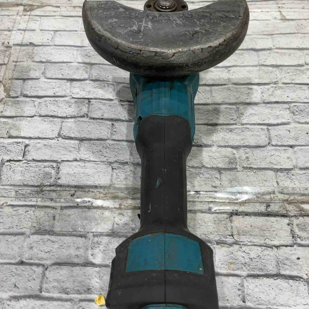 ☆マキタ(makita) 125mmコードレスディスクグラインダ GA512DZ【川口店】