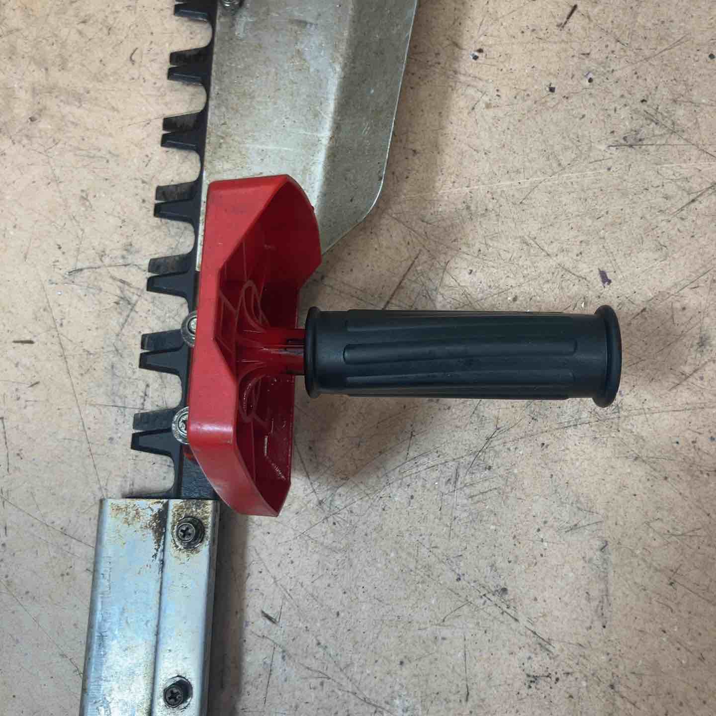 中古品】 マキタ(makita) EH562 エンジンヘッジトリマー 【東大和店