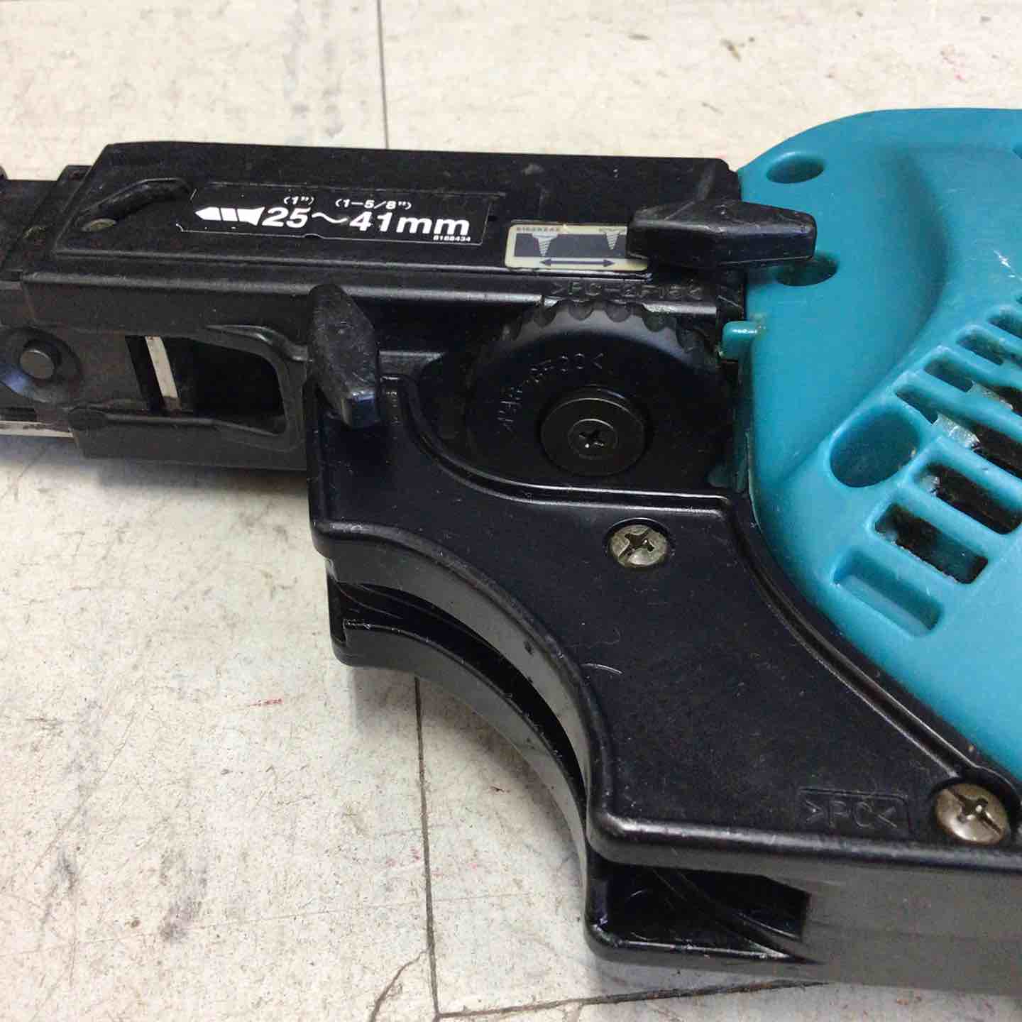 現状品】 マキタ/makita オートパックスクリュードライバー 6836
