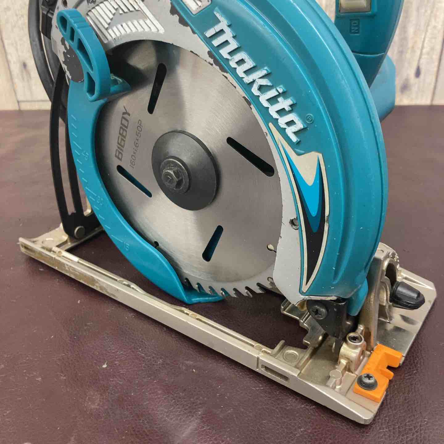 中古品】 マキタ(makita) 電気マルノコ 5637BA 【東大和店】 – アクト