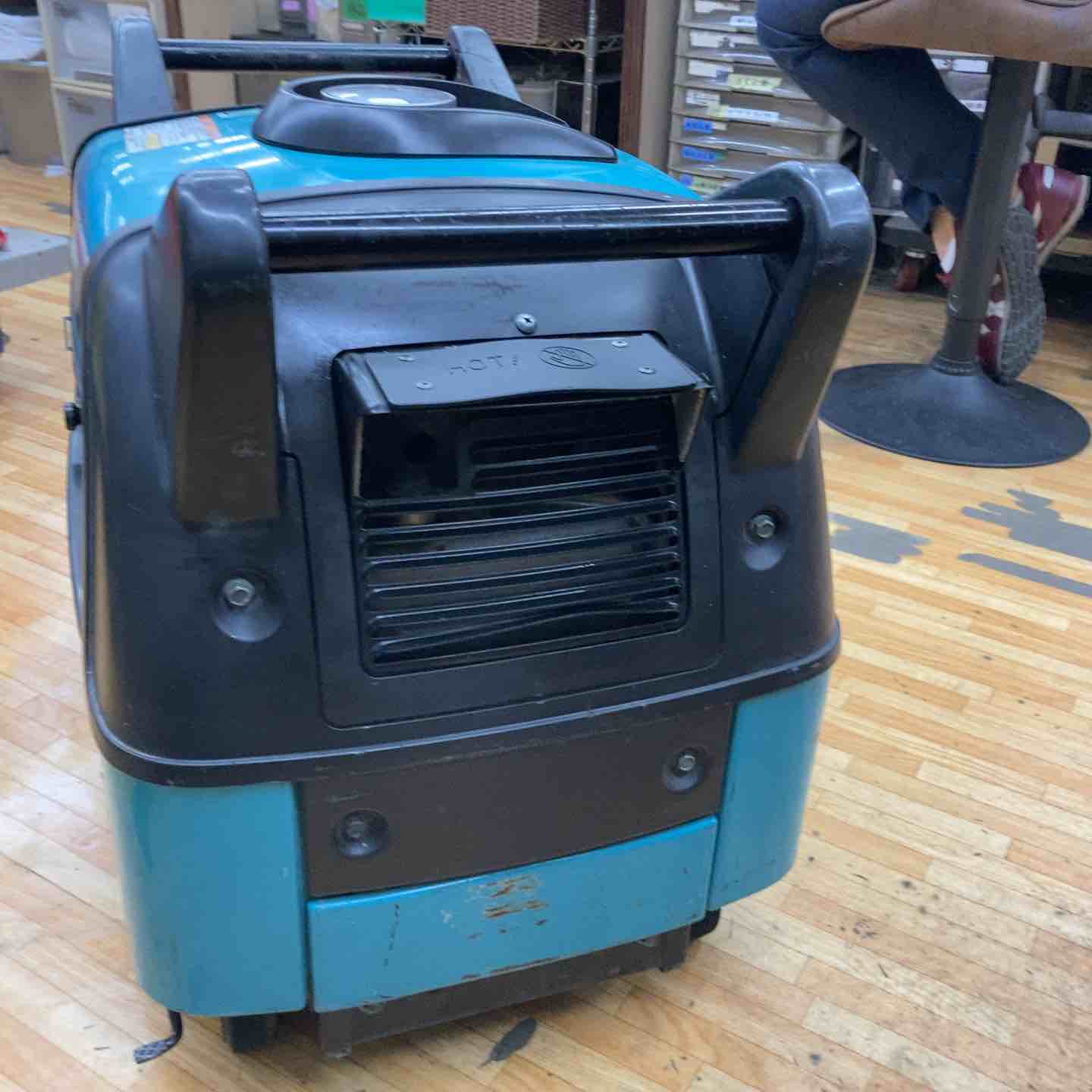 店頭受取り限定】☆デンヨー(Denyo) インバーター発電機 GE-2800SS-IV2