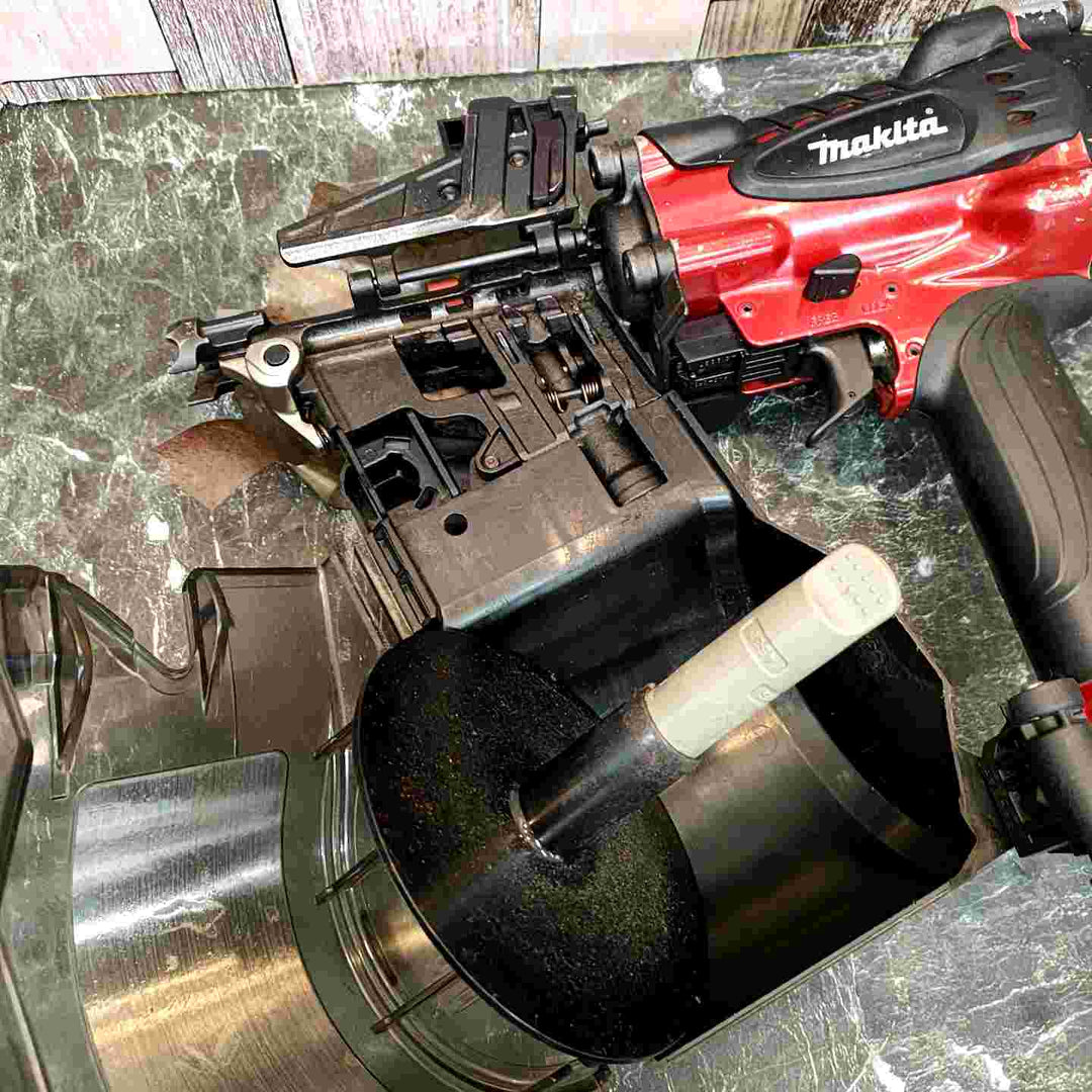 ★マキタ(makita) 高圧エア釘打ち機 AN930H【八潮店】