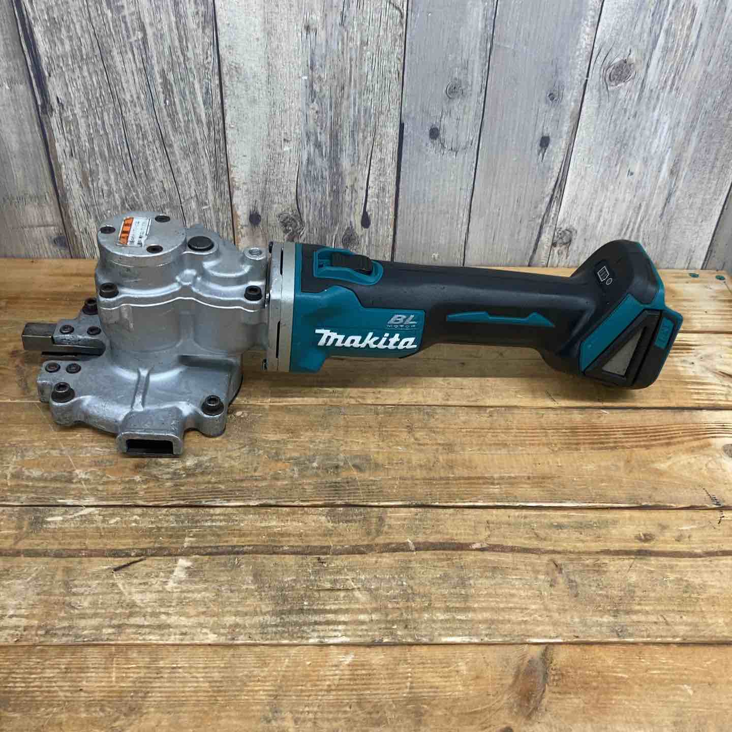 ✨オグラ　中古　HSC-20BL　コードレスツライチカッター・チップソーカッタ 10枚セット　18V✨うるま市田場✨ Ogura(オグラ) コードレス チップソーカッター HSC-25BLN マキタ 18V