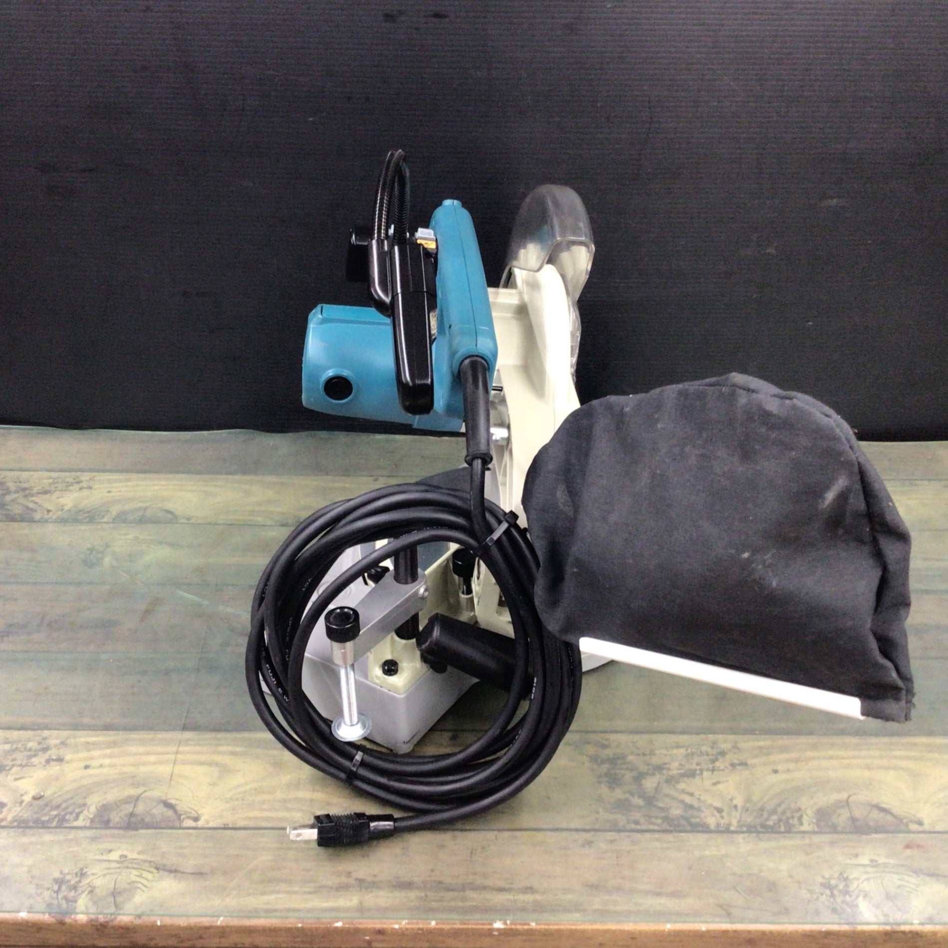 マキタ(makita) 216mm卓上マルノコ レーザー付 LS0840FL 【東大 マキタ(makita) 216mm卓上マルノコ レーザー付 LS0840FL 【東大