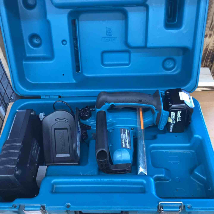 マキタ 充電式チェンソー18V UC122DRF【越谷店】