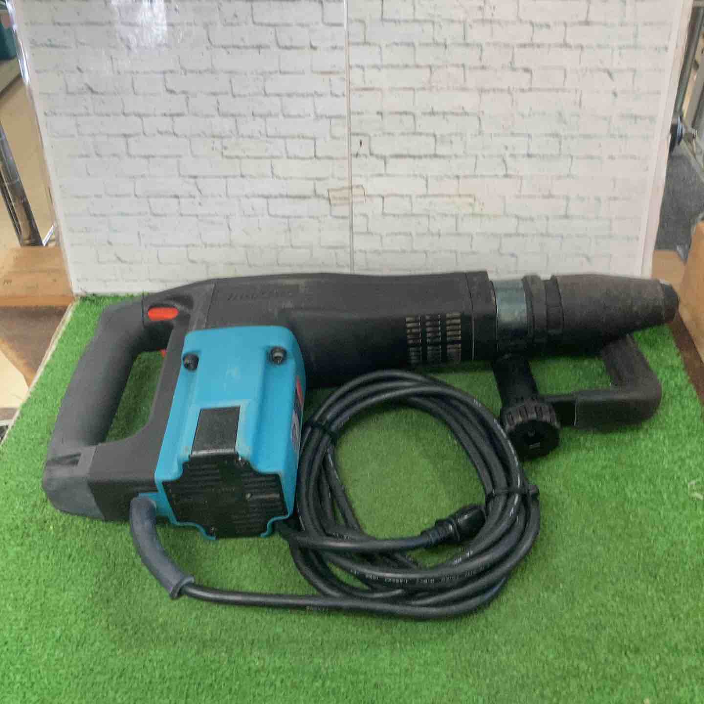 マキタ　電動ハンマー　HM1100C HM1100C 電動ハンマ 1台 マキタ 【通販モノタロウ】