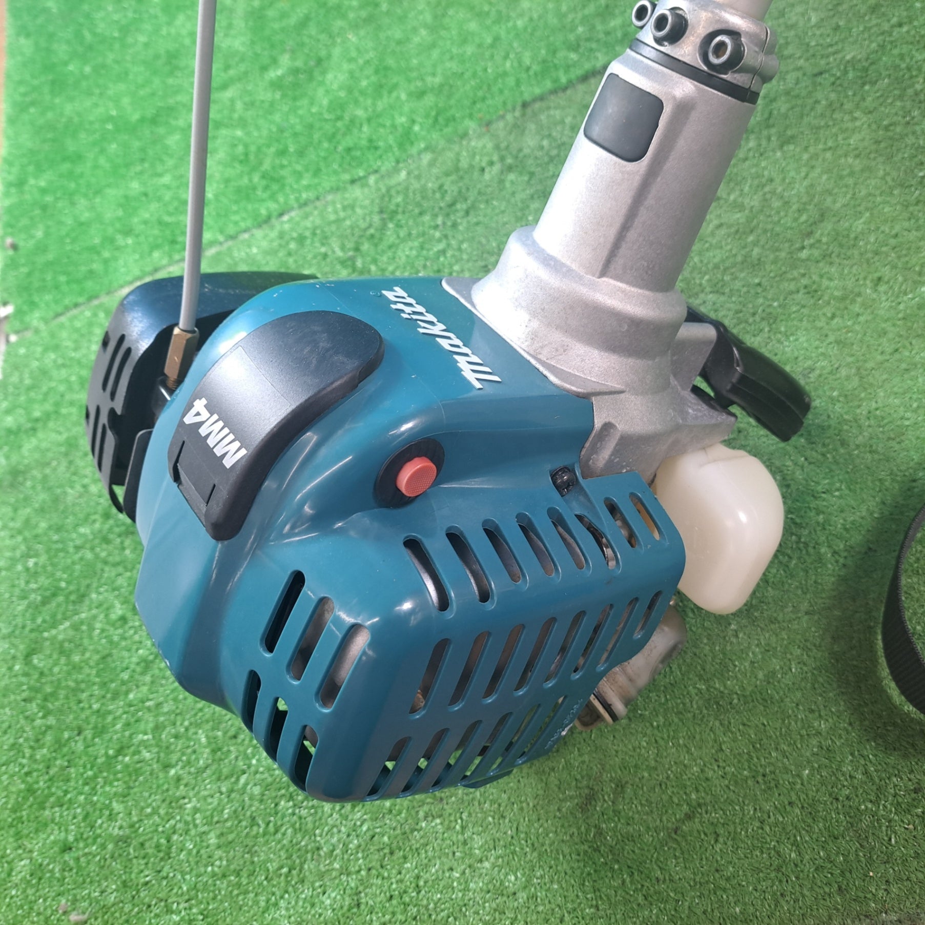 店頭受取り限定】マキタ(makita) 4ストロークエンジン刈払機 MEM428