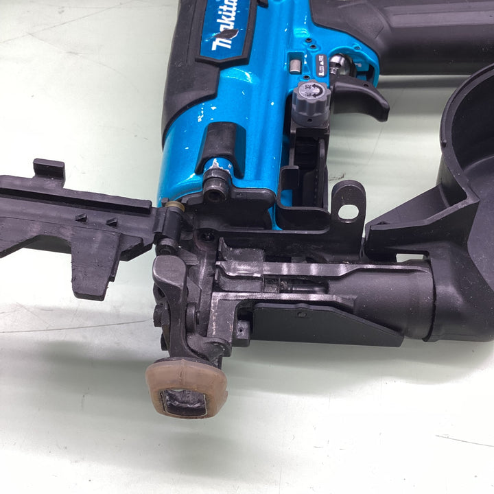 ★マキタ(makita) 高圧エアネジ打ち機 AR411HRM【越谷店】