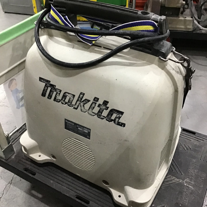 ★マキタ(makita) エアコンプレッサー AC700【越谷店】
