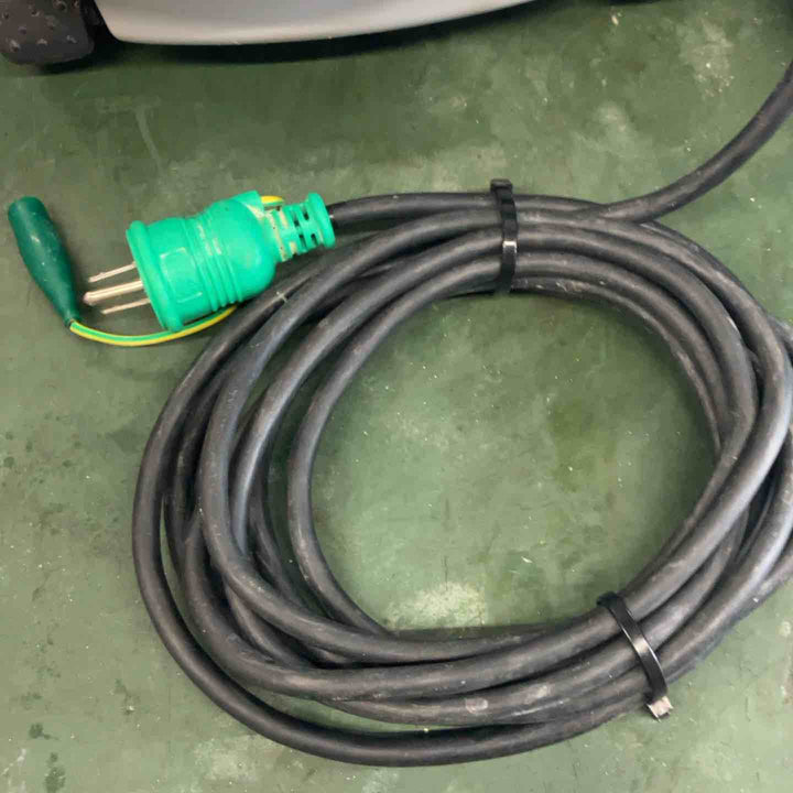 ★マキタ(makita) 集じん機 乾湿両用 VC0820【戸田店】