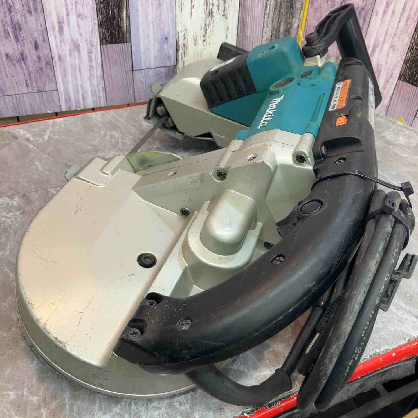 ☆マキタ(makita) ポータブルバンドソー 2107F【八潮店】 – アクト
