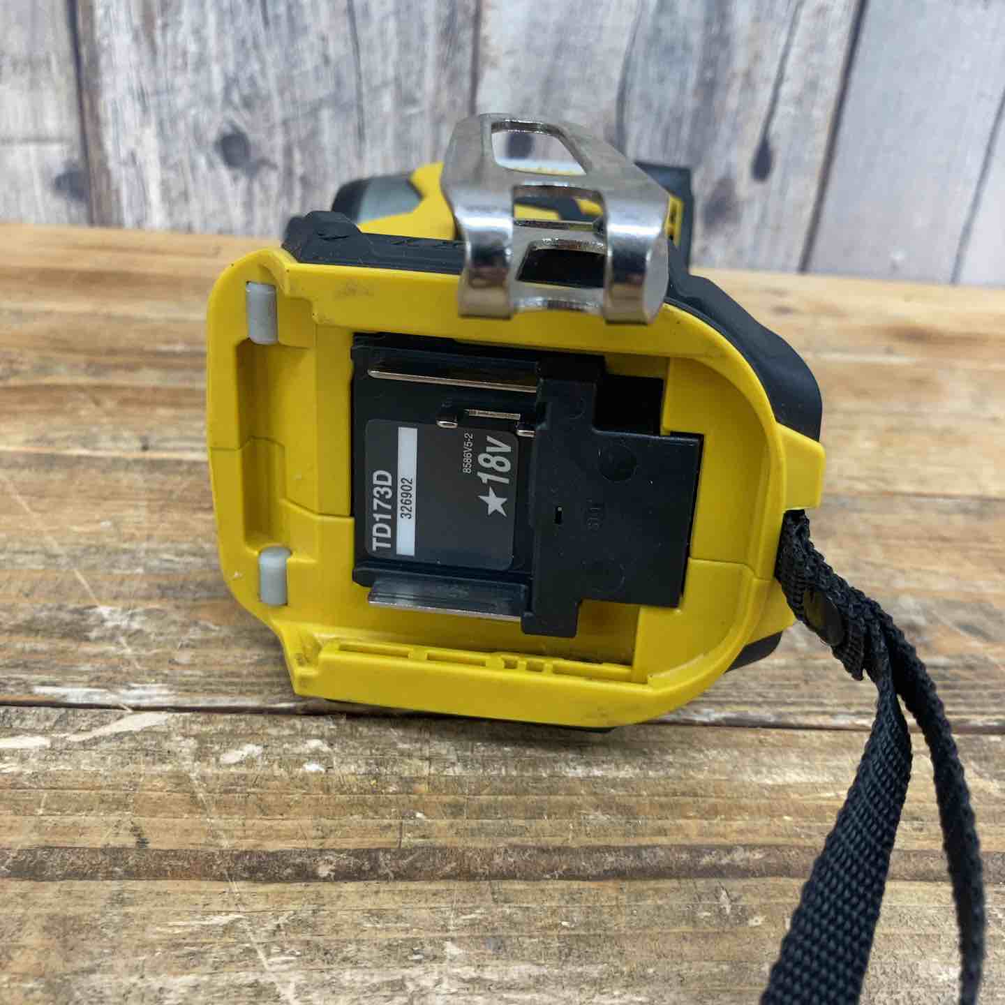 中古品】 マキタ(makita) コードレスインパクトドライバー TD173DGXFY