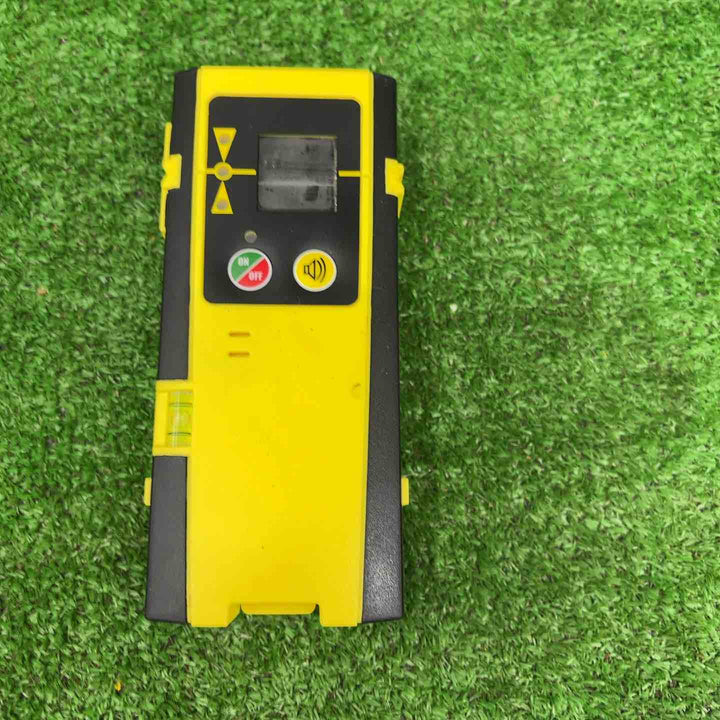 ◇Firecore5ライン グリーンレーザー墨出し器 FIR411G【桶川店】