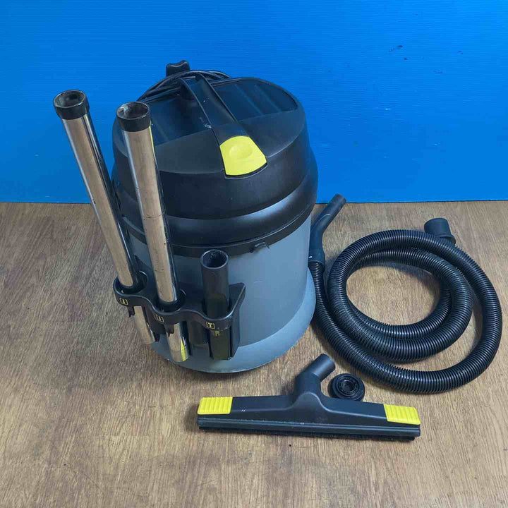 【中古品】◇ケルヒャー バキュームクリーナー 乾湿両用掃除機 NT27/1【岩槻店】