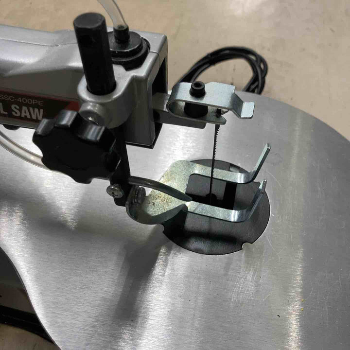 【店頭受取り限定】◇SK11 卓上糸鋸盤 フトコロ 400mm テーブル 250×410mm SSC-400PE【町田店】