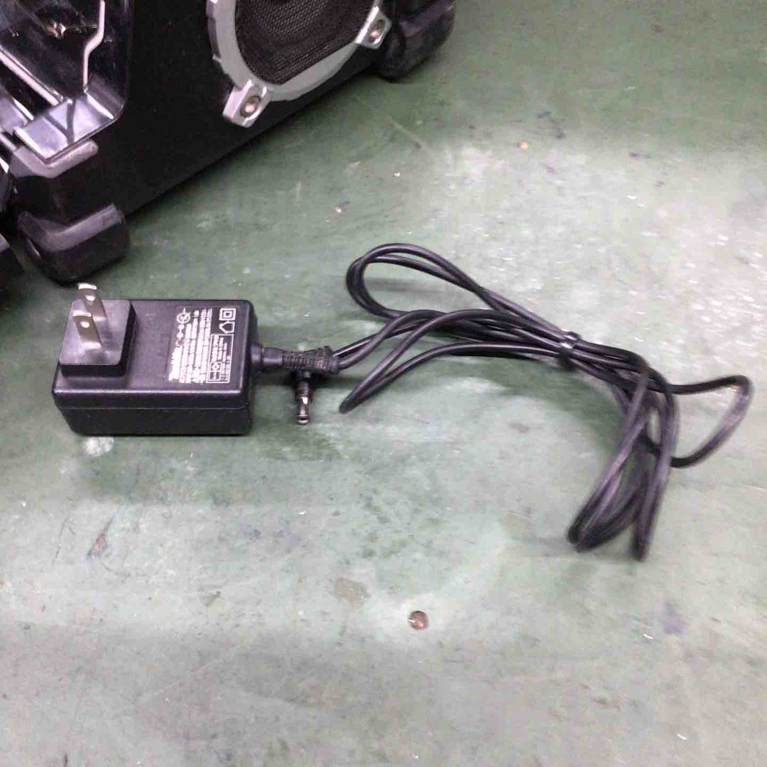 ☆マキタ(makita) コードレスラジオ MR103B【戸田店】