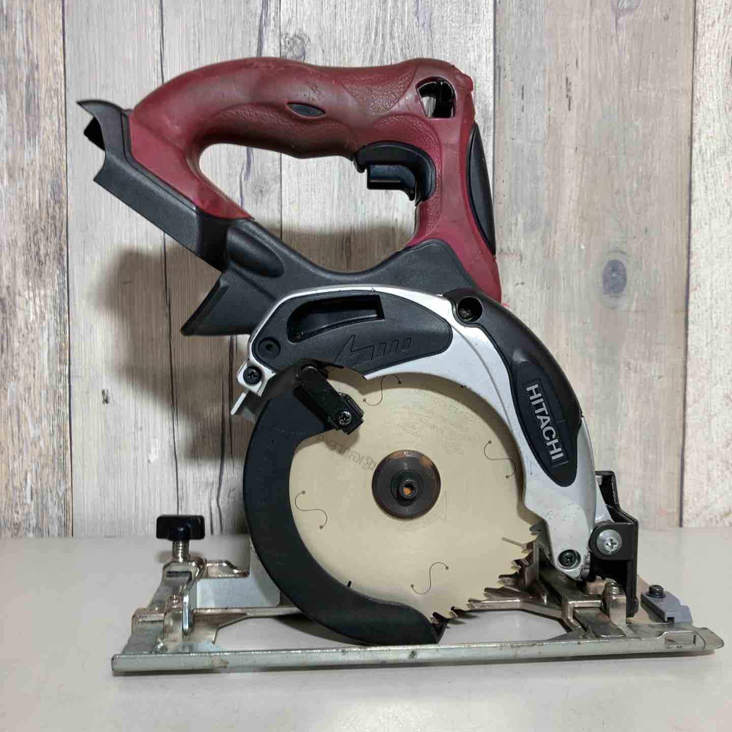 プロクソン KS220 テーブルマルノコ【野田愛宕店】【店頭取引限定】【中古】管理番号：ITAZX2RJCQV4 Makita HS474DZ 充電式マルノコを買取しました｜リサイクルCube岡山野田店