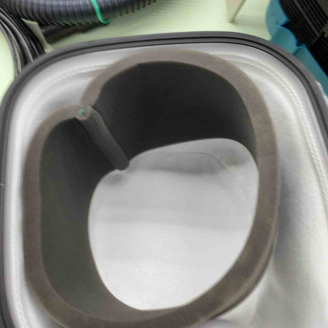 ★マキタ(makita) コードレス集じん機 乾湿両用 VC860DZ【越谷店】