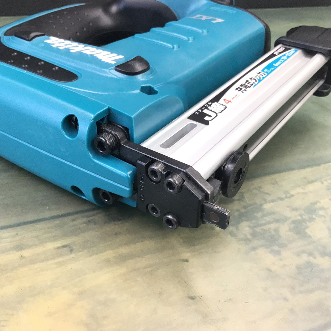 ☆マキタ(makita) コードレスタッカ ST420DZK 【東大和店】