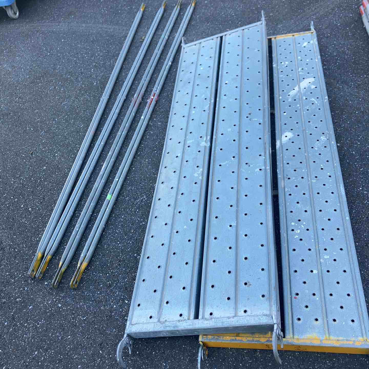 【店頭受取り限定】ビティ足場 キャスター付き 3段移動式高所作業台 枠組足場 ビテ足場【桶川店】