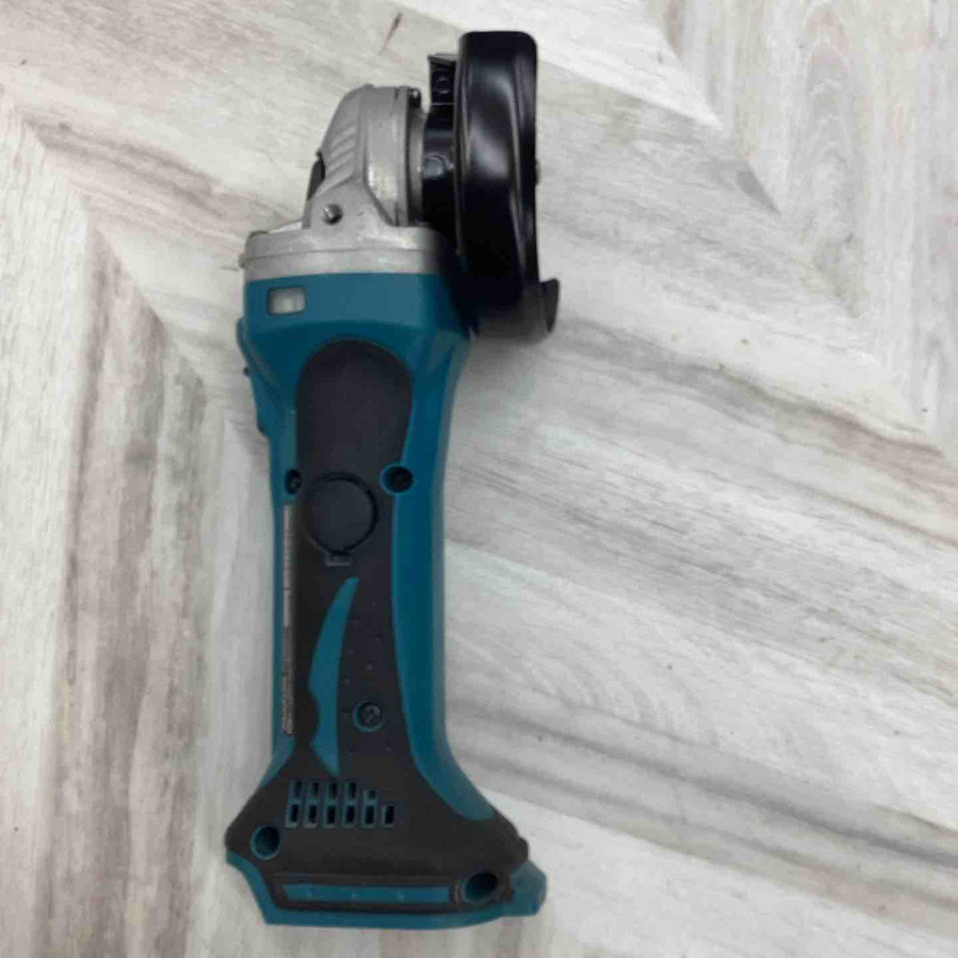 ☆マキタ(makita) コードレスディスクグラインダ GA402DZ【越谷店】