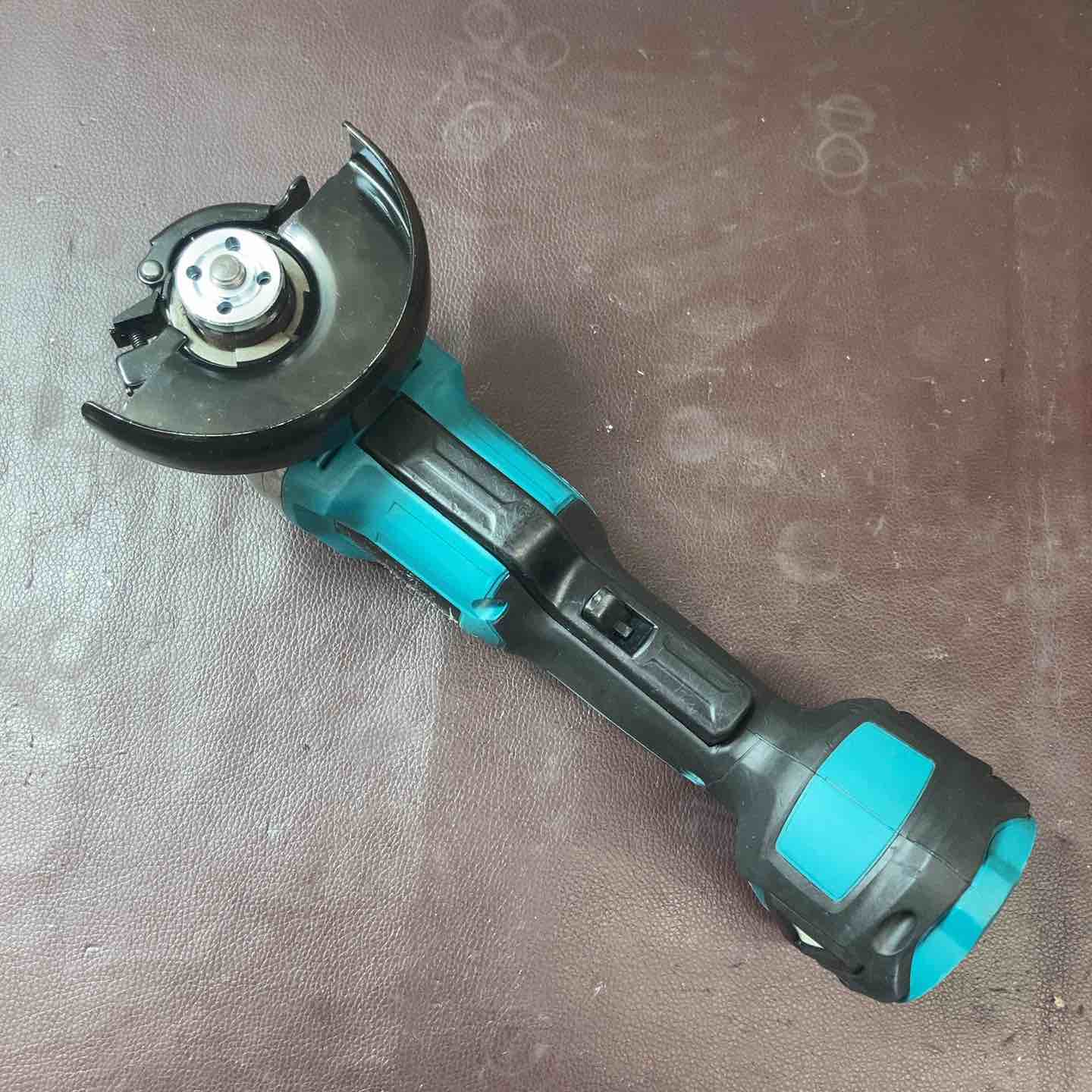 中古品】 マキタ(makita) 18V 100mmコードレスディスクグラインダ