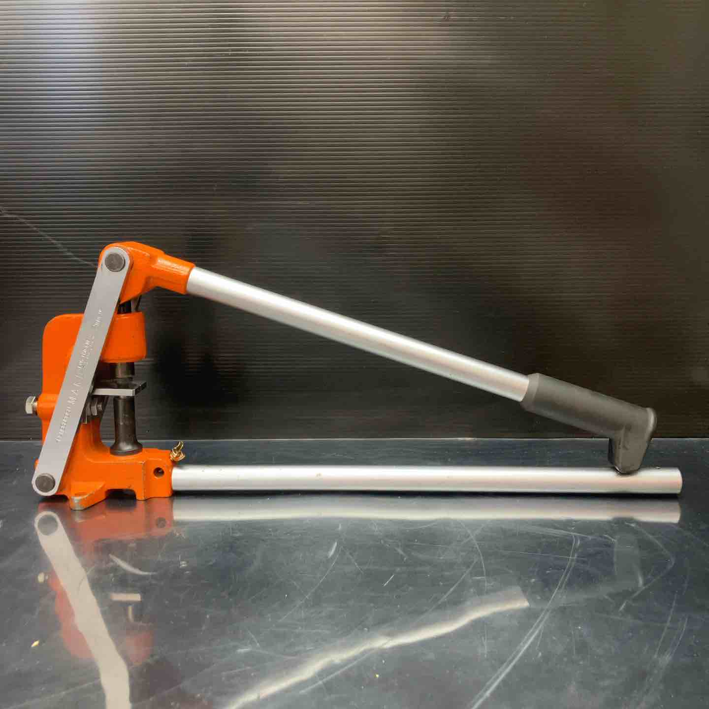 ◇ネグロス電工 パンチャ MAK-D チャンネル穴あけ工具 MAKD【川越店