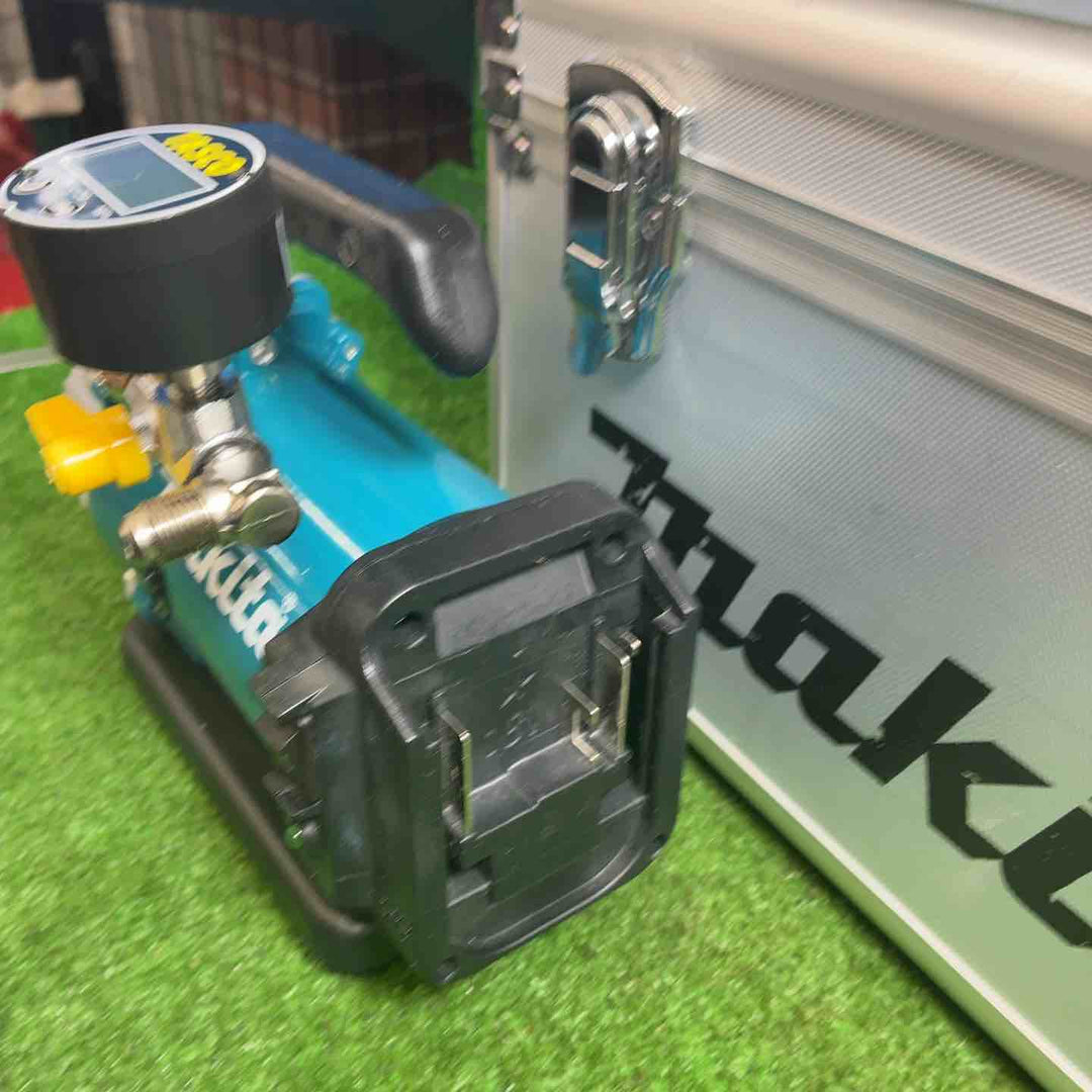 ★マキタ(makita) コードレス真空ポンプ VP180DZ【藤沢店】