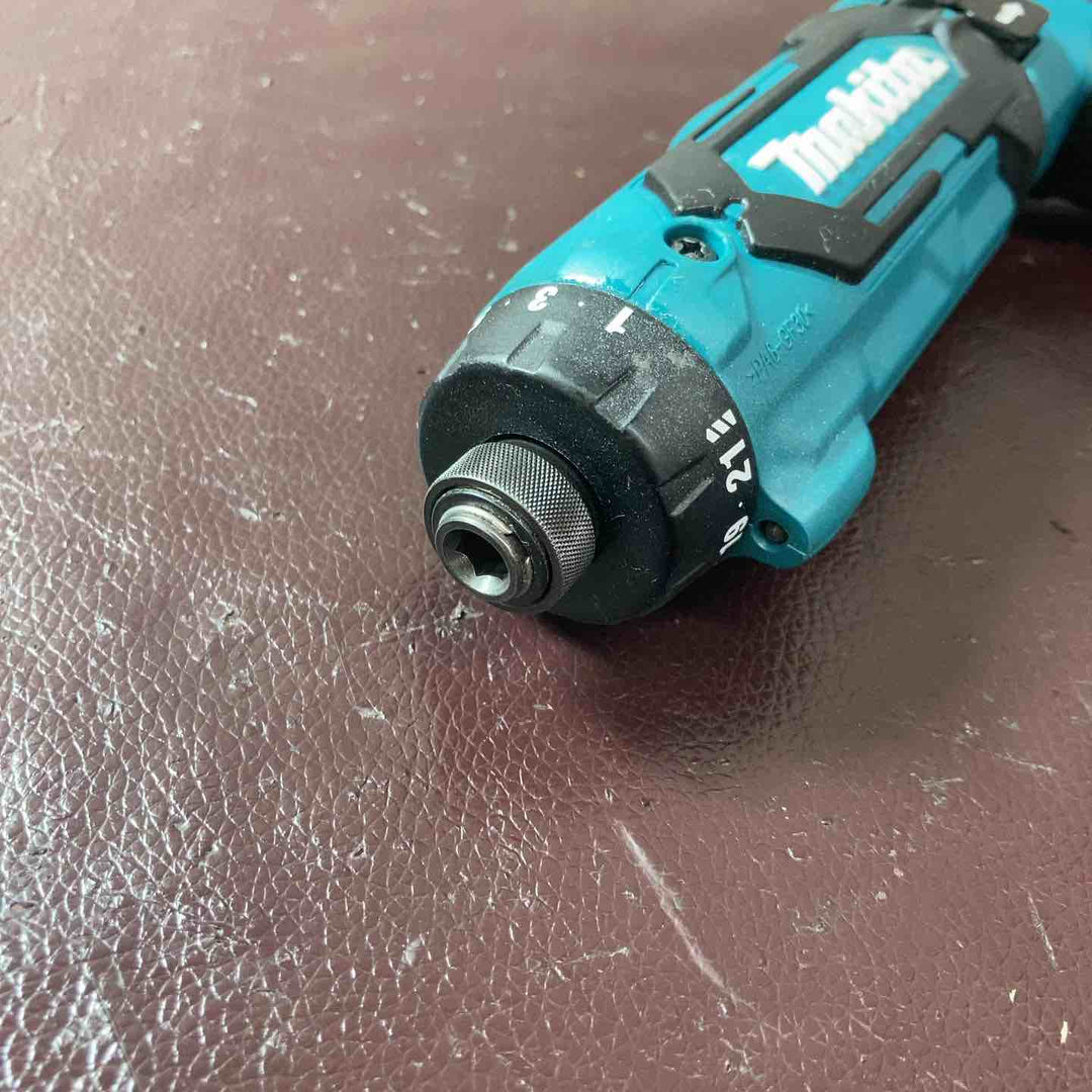 【中古品】★マキタ(makita) コードレスペンドリルドライバー DF012DSH【東大和店】