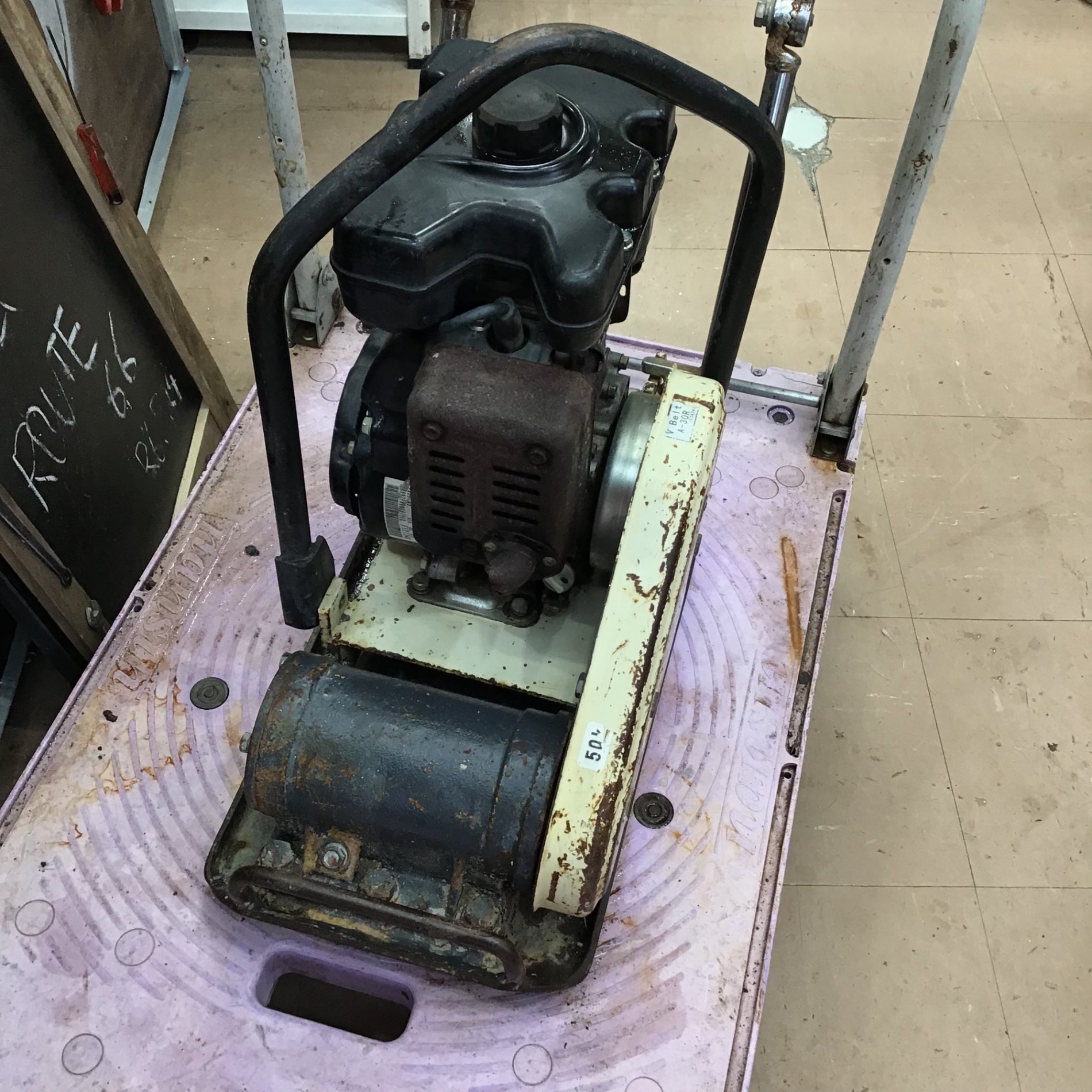 【引取限定】【中古】 メイワ KP50 エンジンプレート 【ハンズクラフト宮崎新名爪店】 引取限定】【中古】明和 メイワ KP50 エンジンプレート 50kg 【ハンズ