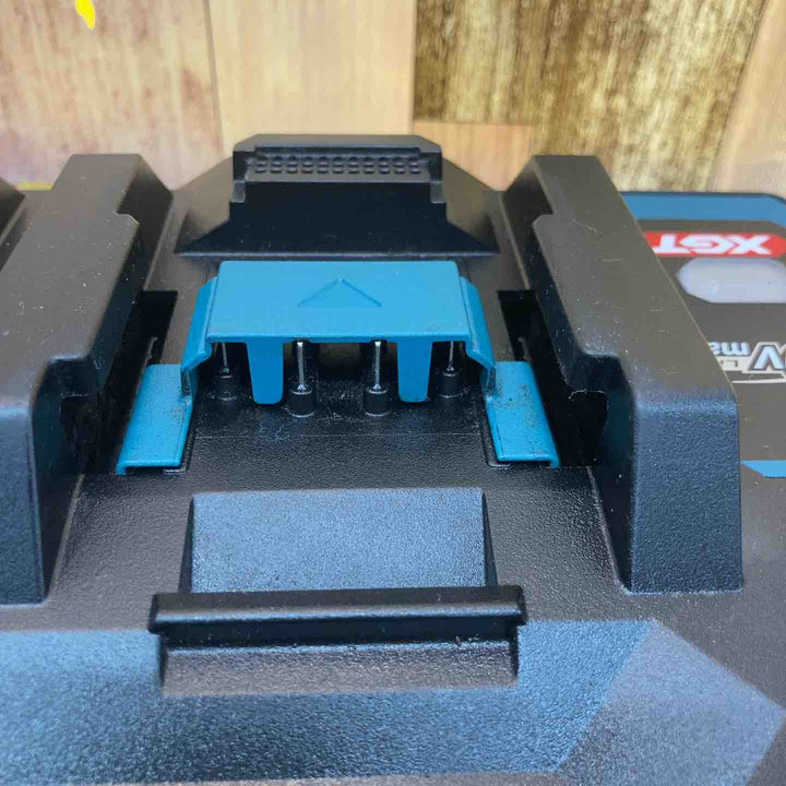 ★マキタ(makita) 40V 2口急速充電器 DC40RB【八潮店】