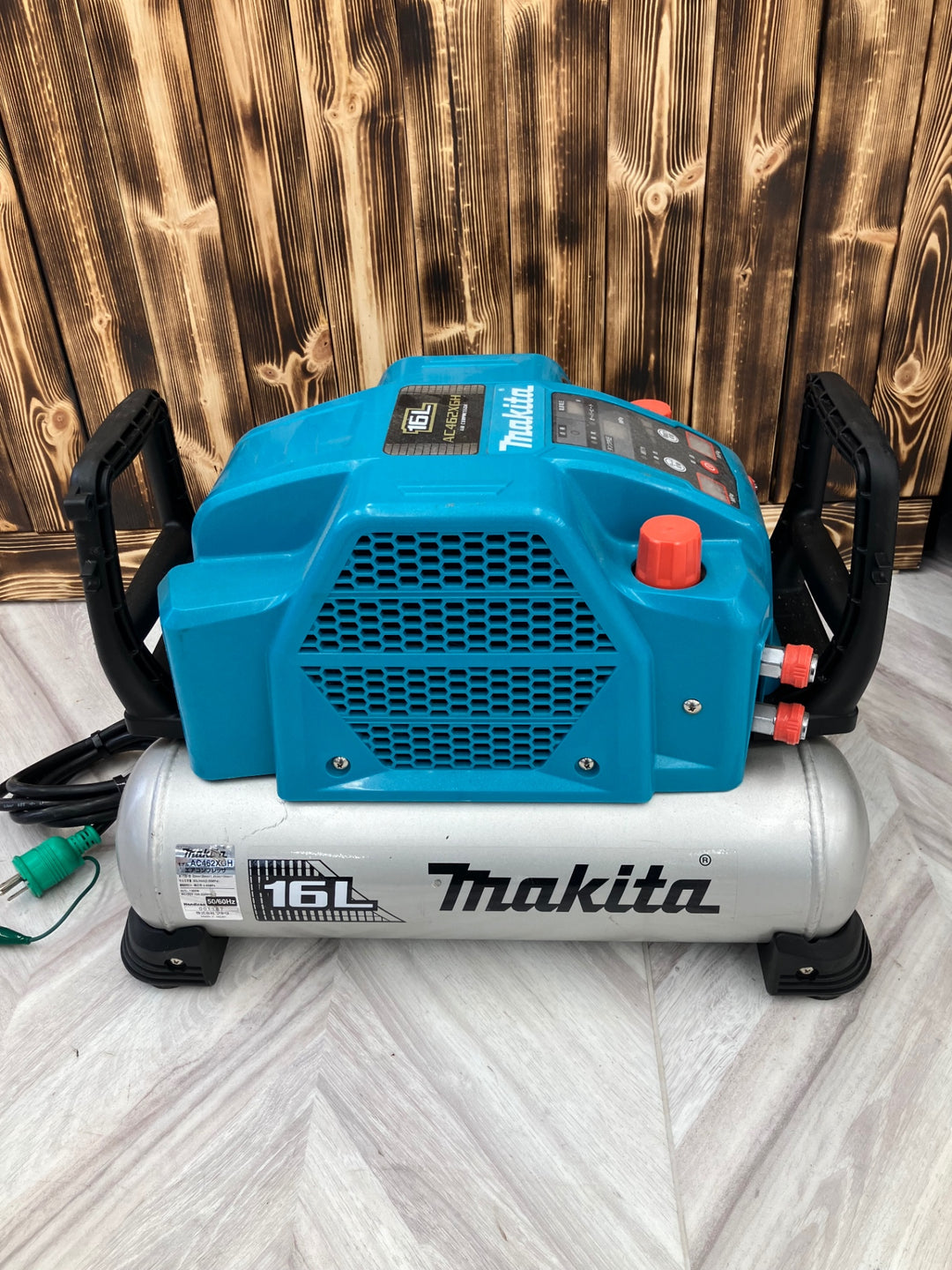 ★マキタ(makita) エアコンプレッサー AC462XGH【越谷店】