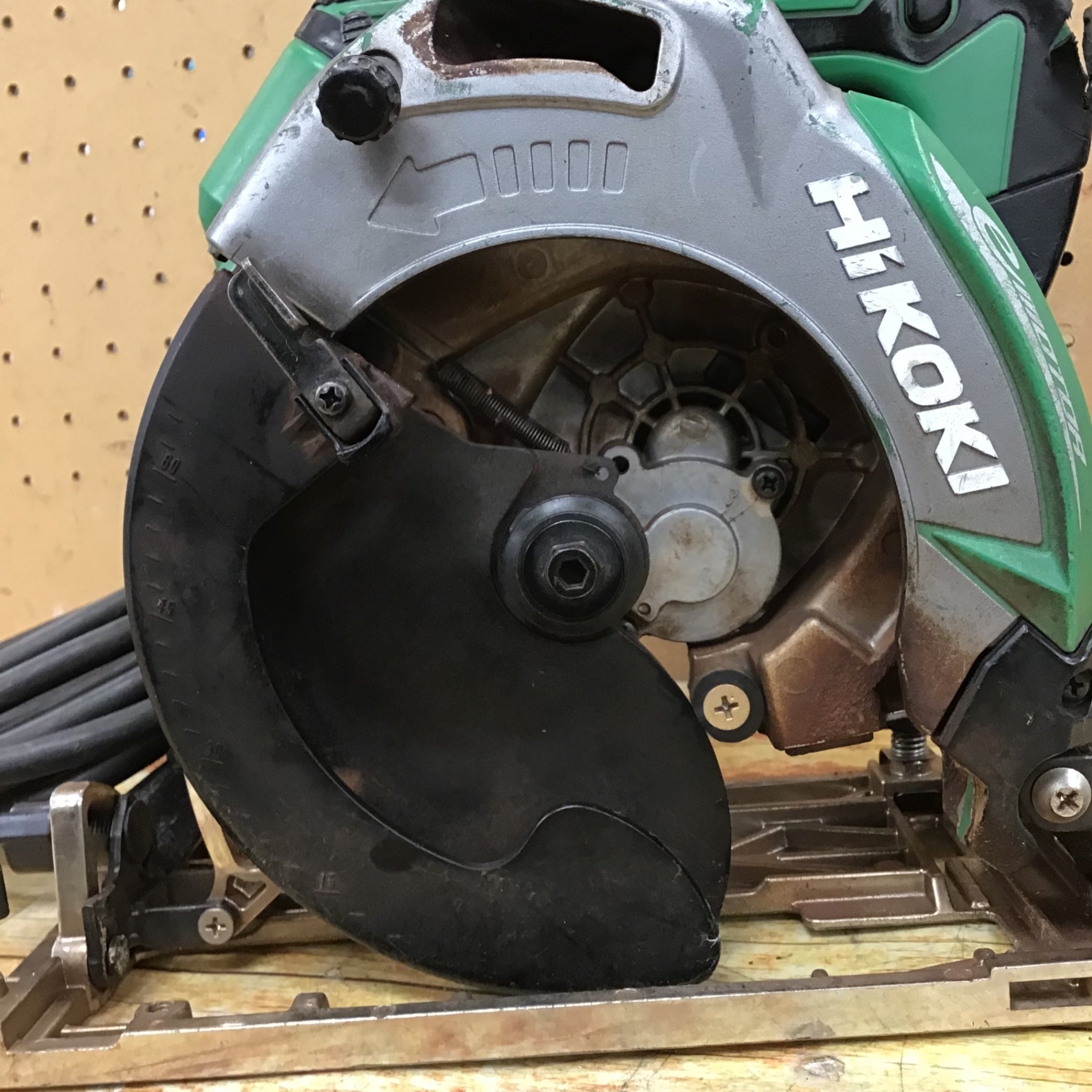 中古品】☆HiKOKI(旧日立工機) 深切り電子丸のこ C6MEY