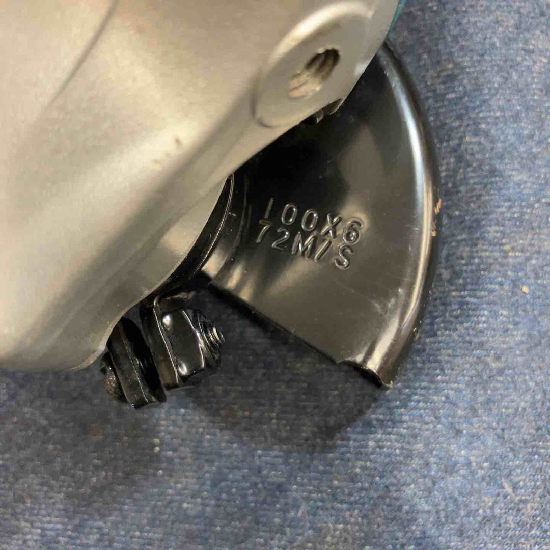 ☆マキタ(makita) 100mmディスクグラインダ GA4032【八潮店】