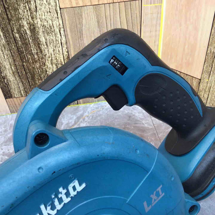 ☆マキタ(makita) コードレスブロワ UB182DZ【八潮店】