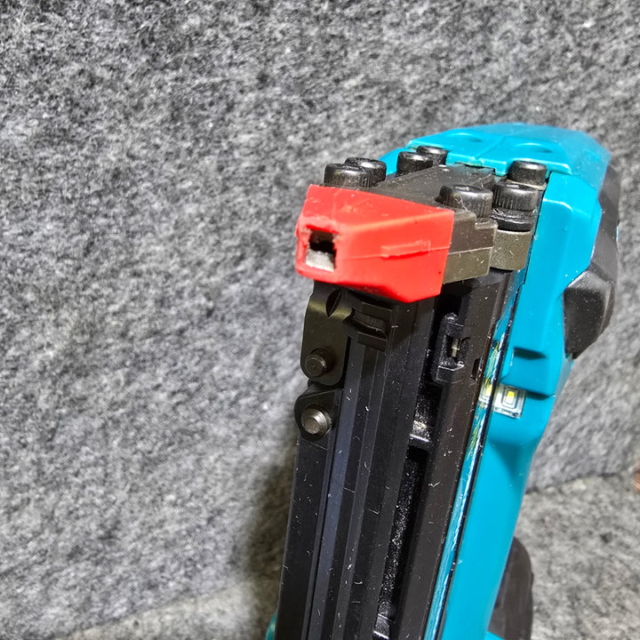 【中古品・18V 6.0Ahバッテリ付き！】マキタ(makita) コードレスフィニッシュネイラ FN350DRG【桶川店】