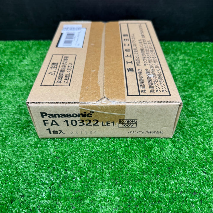 【未使用品】パナソニック LED誘導灯コンパクトスクエア FA10322LE1【電材館越谷店】