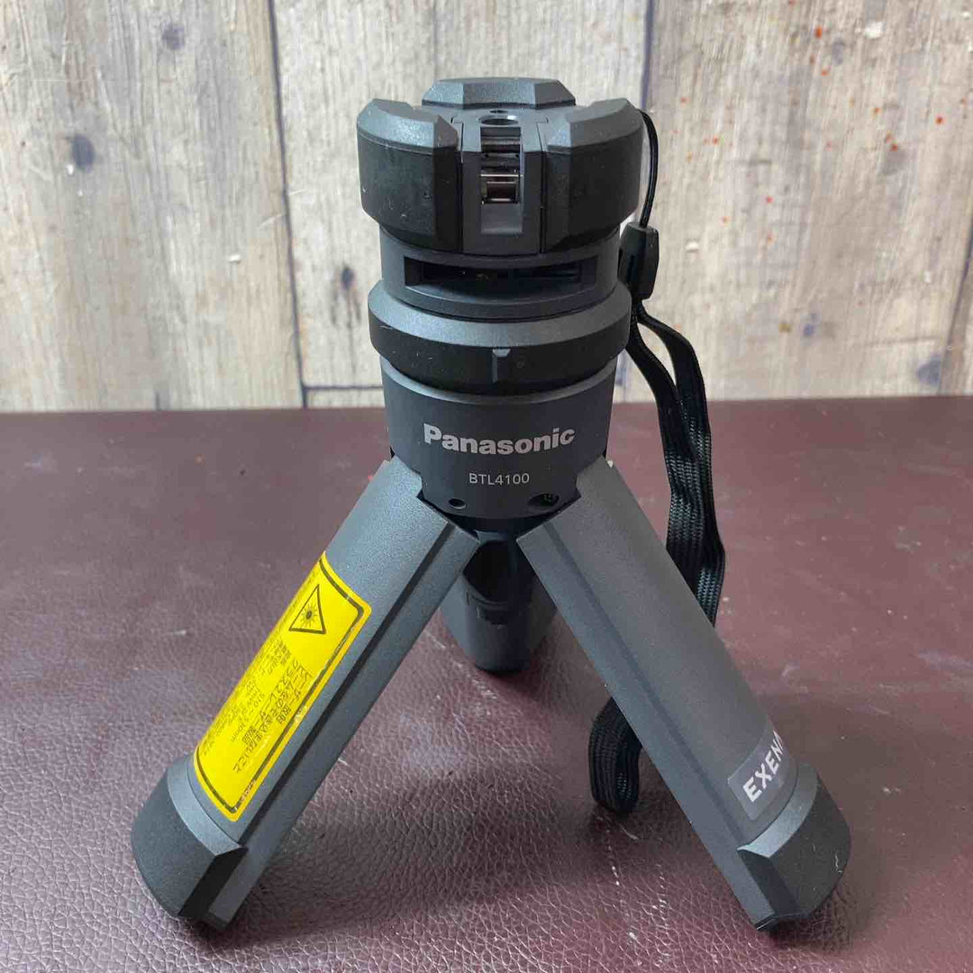 【中古美品】パナソニック(Panasonic) レーザー墨出し器  壁十文字タイプ グリーンレーザー BTL4100 墨出し名人ケータイGL【東大和店】