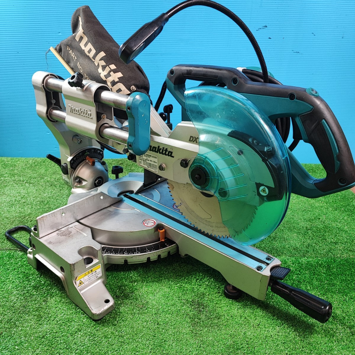 ★マキタ(makita) スライドマルノコ LS0717FL 190mm【岩槻店】 ☆マキタ(makita) スライドマルノコ LS0717FL【岩槻店】 – アクト