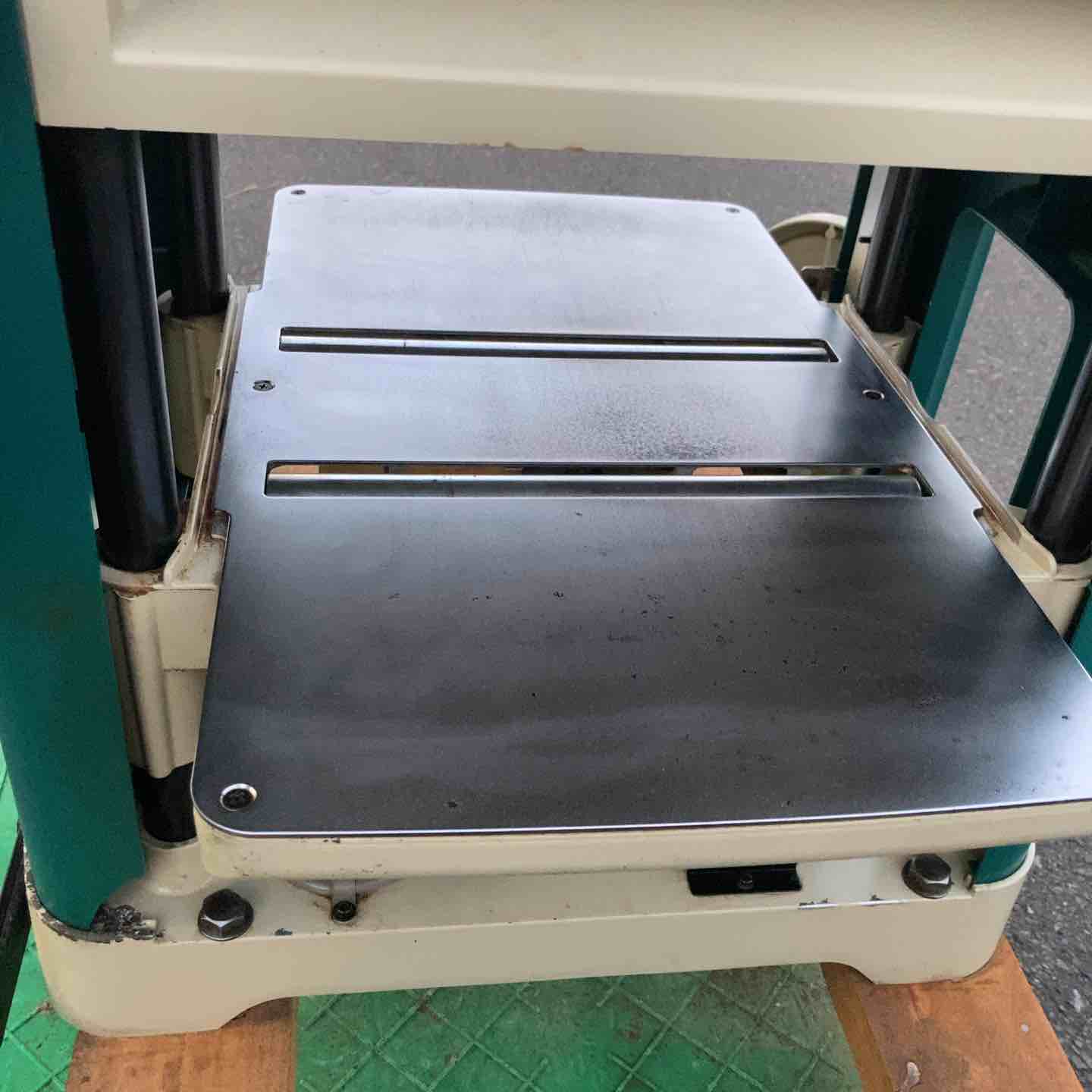 中古品/店頭受取り限定】マキタ(makita) 312mm自動カンナ 2031SC
