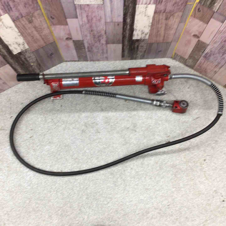 理研 手動油圧ポンプ P-1B　先端S04-15【八潮店】
