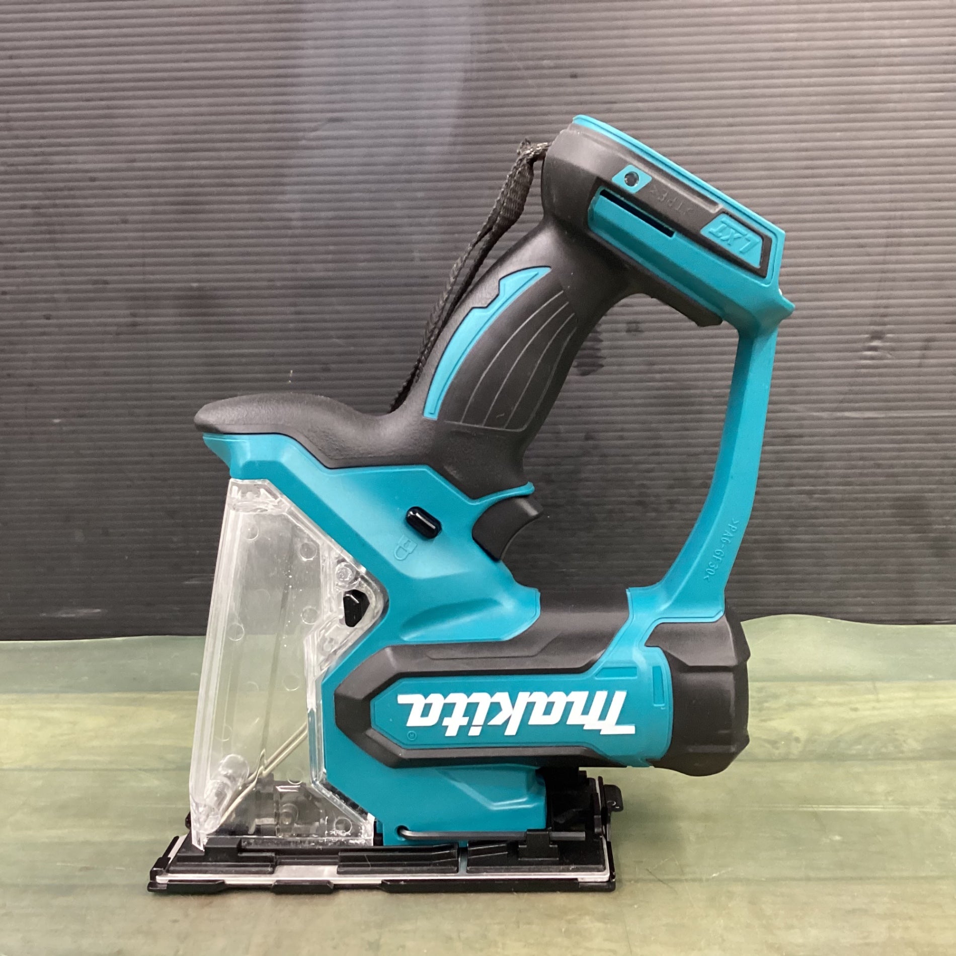 【中古品】マキタ(makita) コードレスボードカッタ SD180DZ 18V【東大和店】 ☆マキタ(makita) コードレスボードカッタ SD180DZ【東大和店