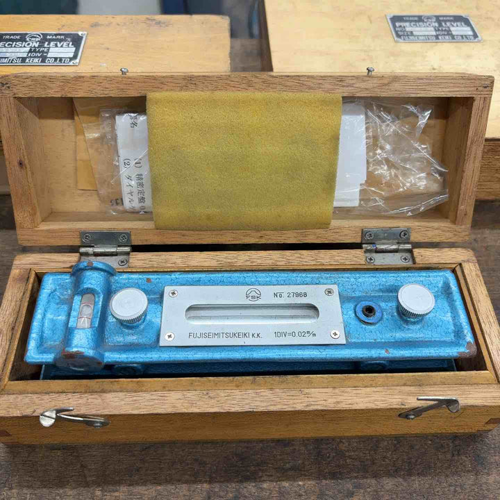 富士精密計器 精密平型水準器 No,27968 サイズ200【八潮店】