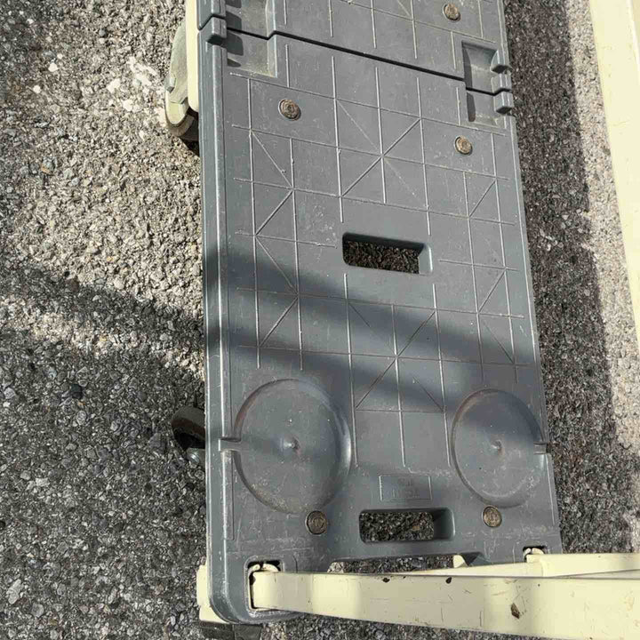 【店頭受取り限定】KAWAJUN　6輪台車　棚板2枚付き【草加店】