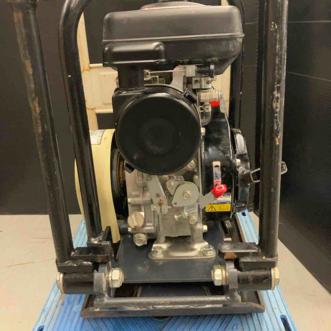 【店頭受取り限定】明和製作所 プレートコンパクター KP30AG【戸田店】