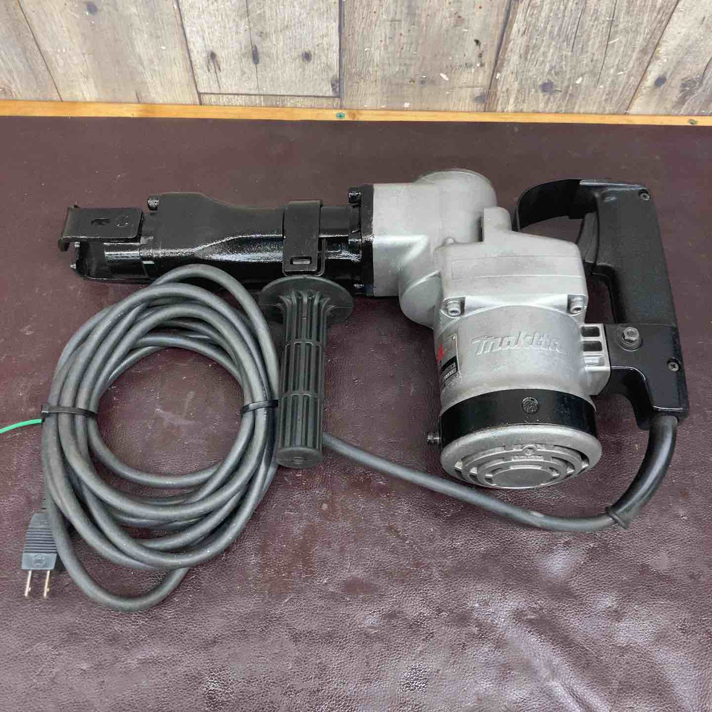 中古品】マキタ(makita) 電動ハンマ HM1201 はつり機【東大和店