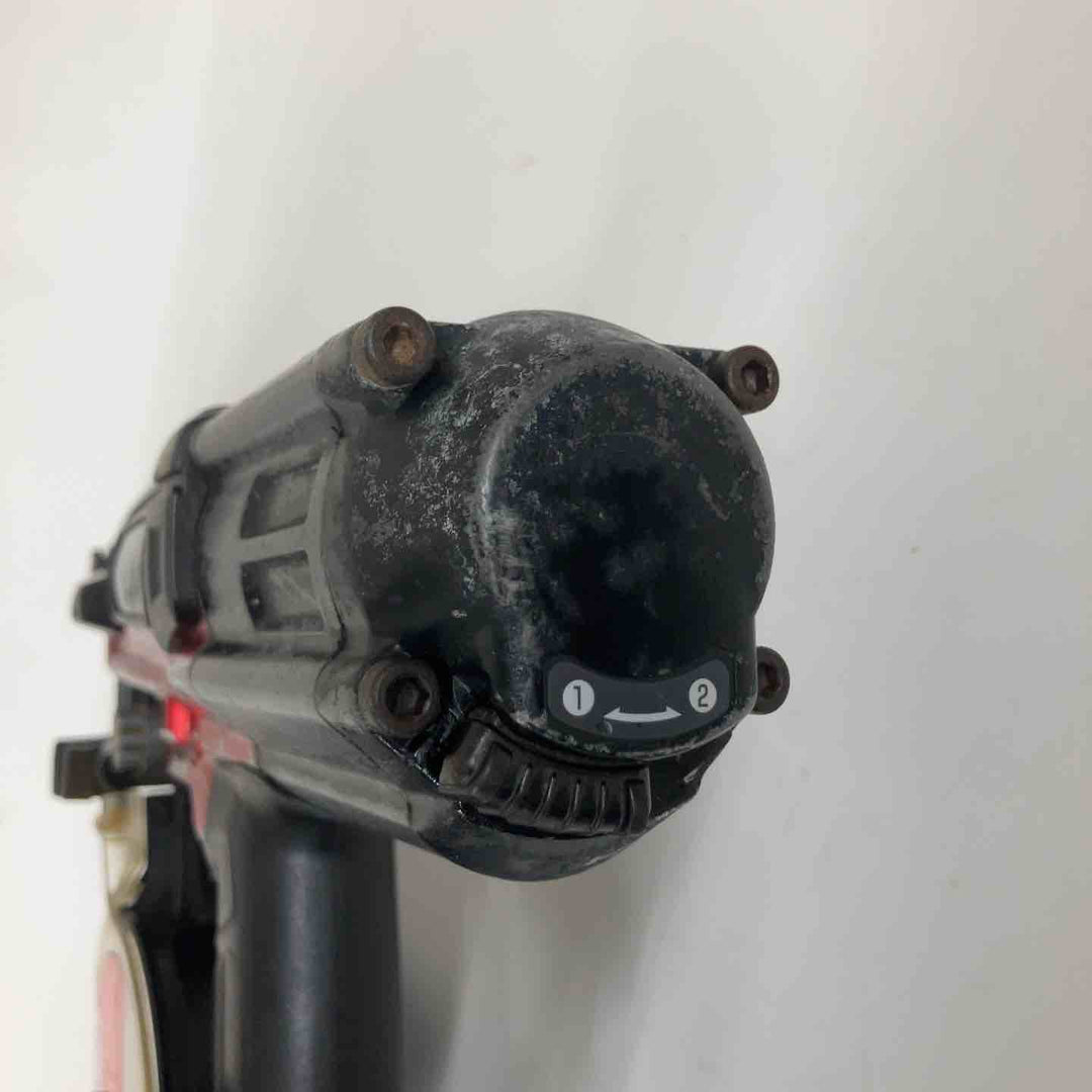 ★マキタ(makita)  41mm高圧エアネジ打ち機 AR411HR 打ち込み確認済み【戸田店】