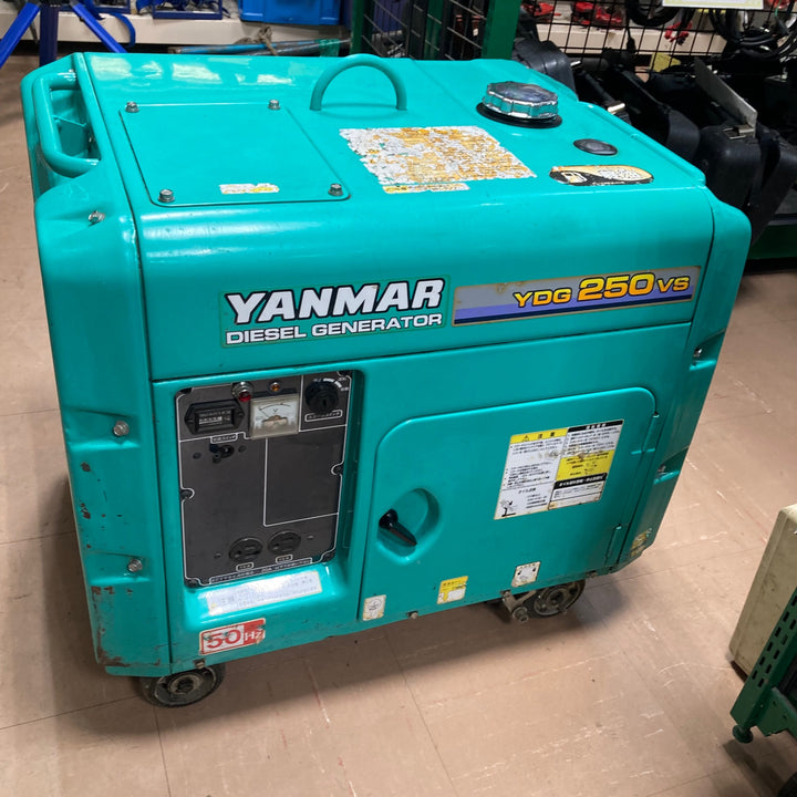 【店頭受取り限定】〇ヤンマー(YANMAR) ディーゼル発電機 YDG250VS-5E 超低騒音タイプ【草加店】