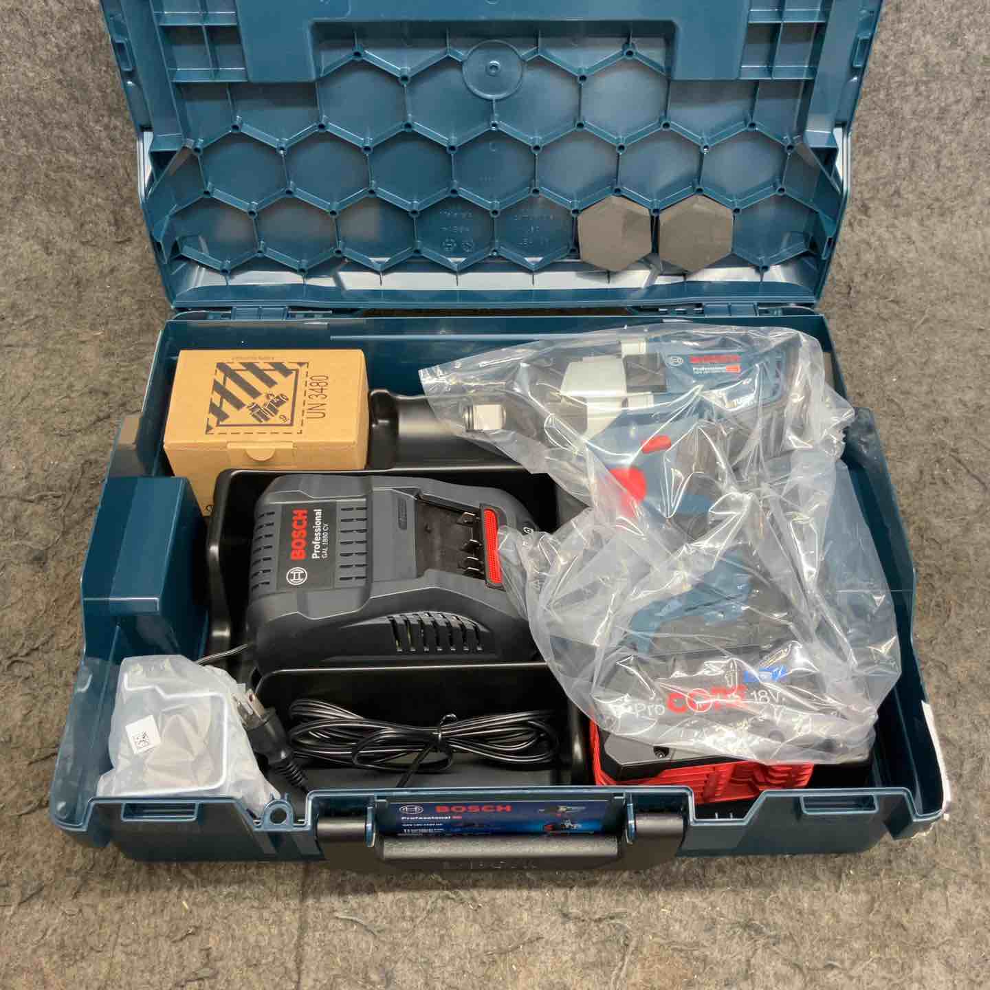 中古美品】 ボッシュ/BOSCH 18V コードレスインパクトレンチ GDS18V