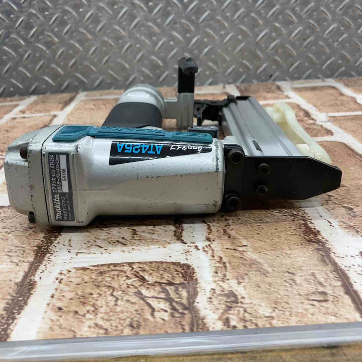 ★マキタ(makita) 常圧エアタッカ AT425AK【所沢店】